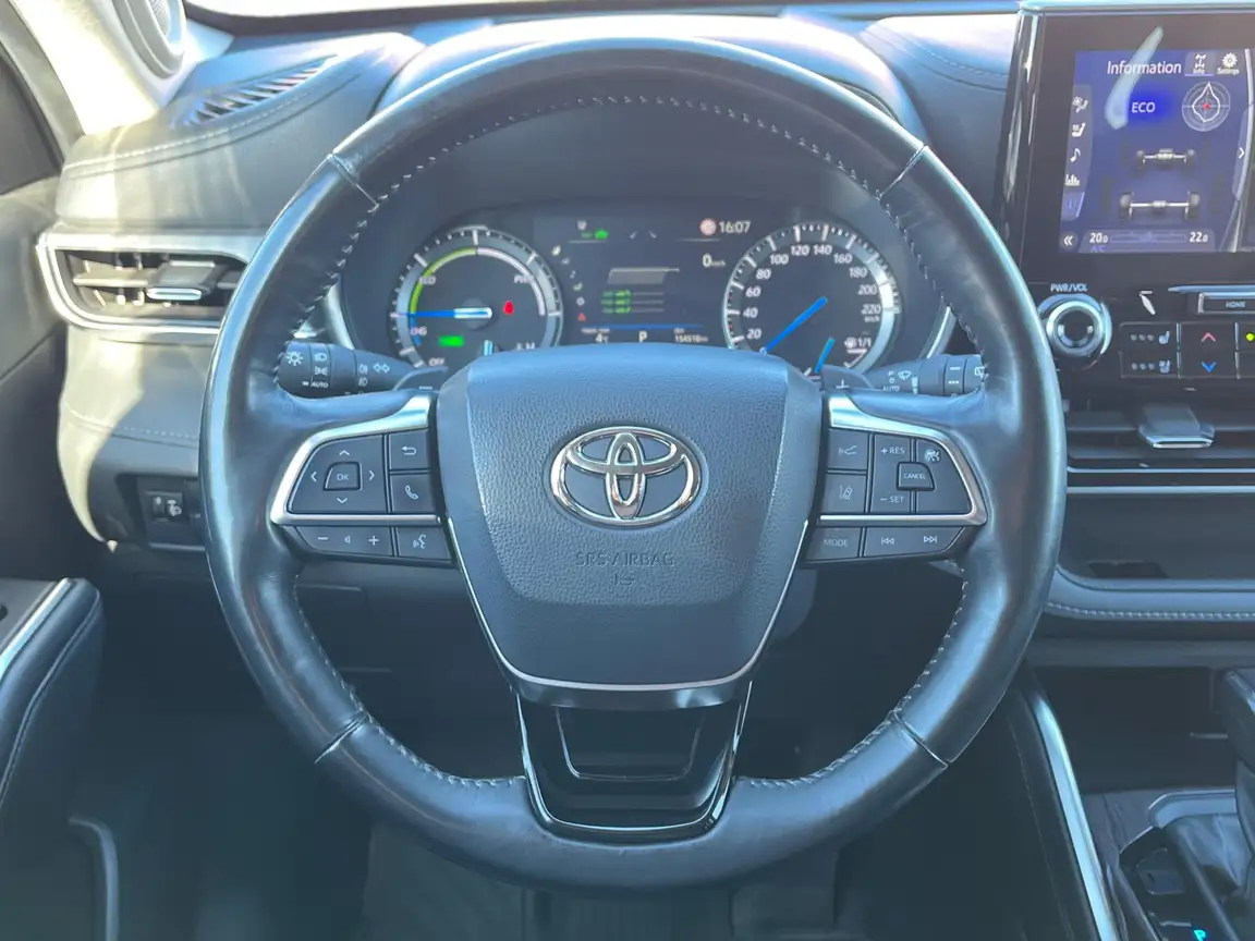 TOYOTA HIGHLANDER