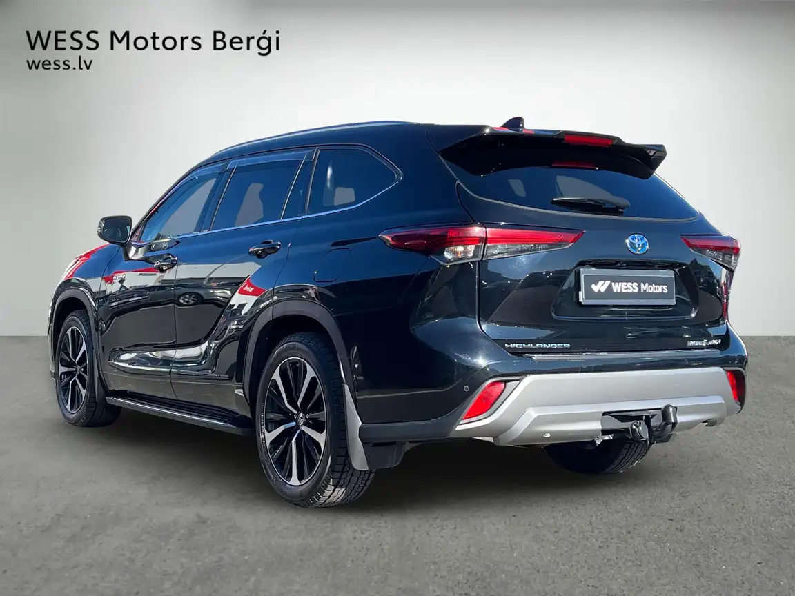 TOYOTA HIGHLANDER