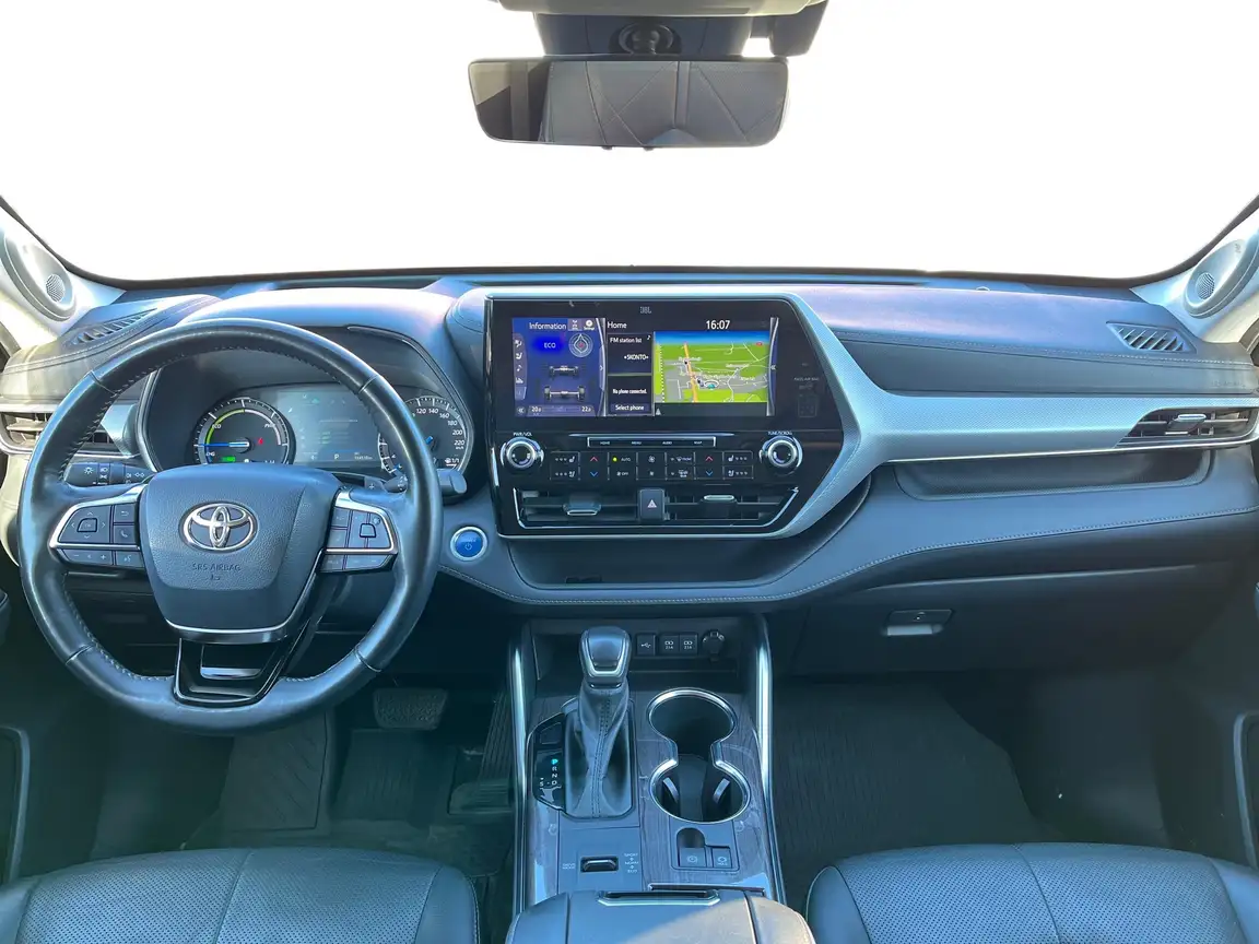 TOYOTA HIGHLANDER