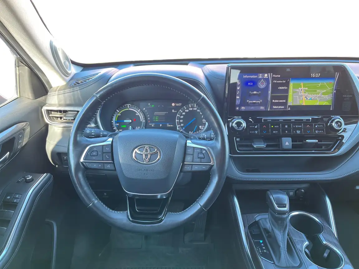 TOYOTA HIGHLANDER