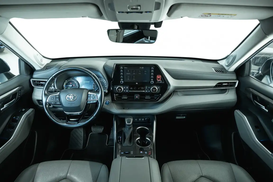 TOYOTA HIGHLANDER