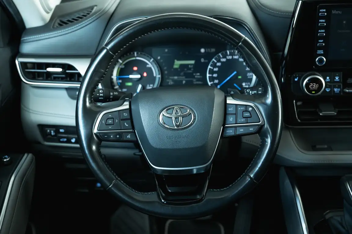 TOYOTA HIGHLANDER