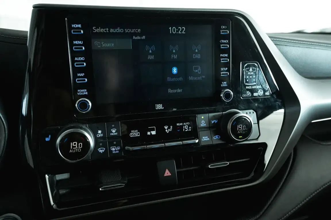 TOYOTA HIGHLANDER