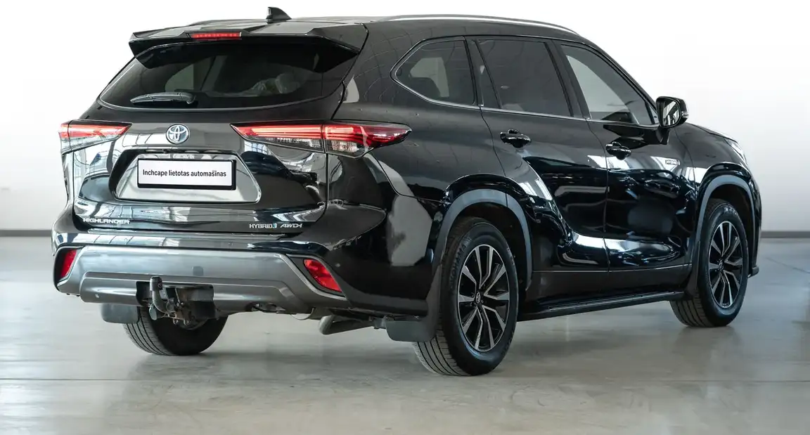 TOYOTA HIGHLANDER