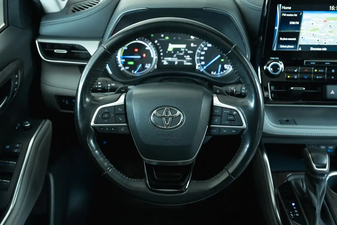 TOYOTA HIGHLANDER