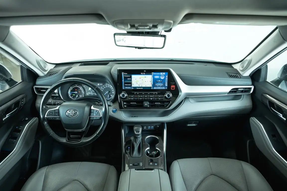 TOYOTA HIGHLANDER