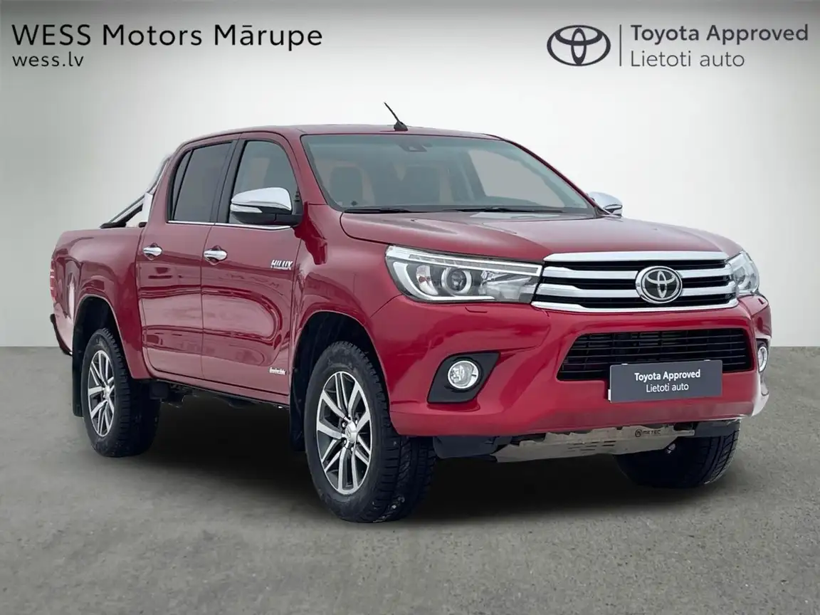 TOYOTA HILUX