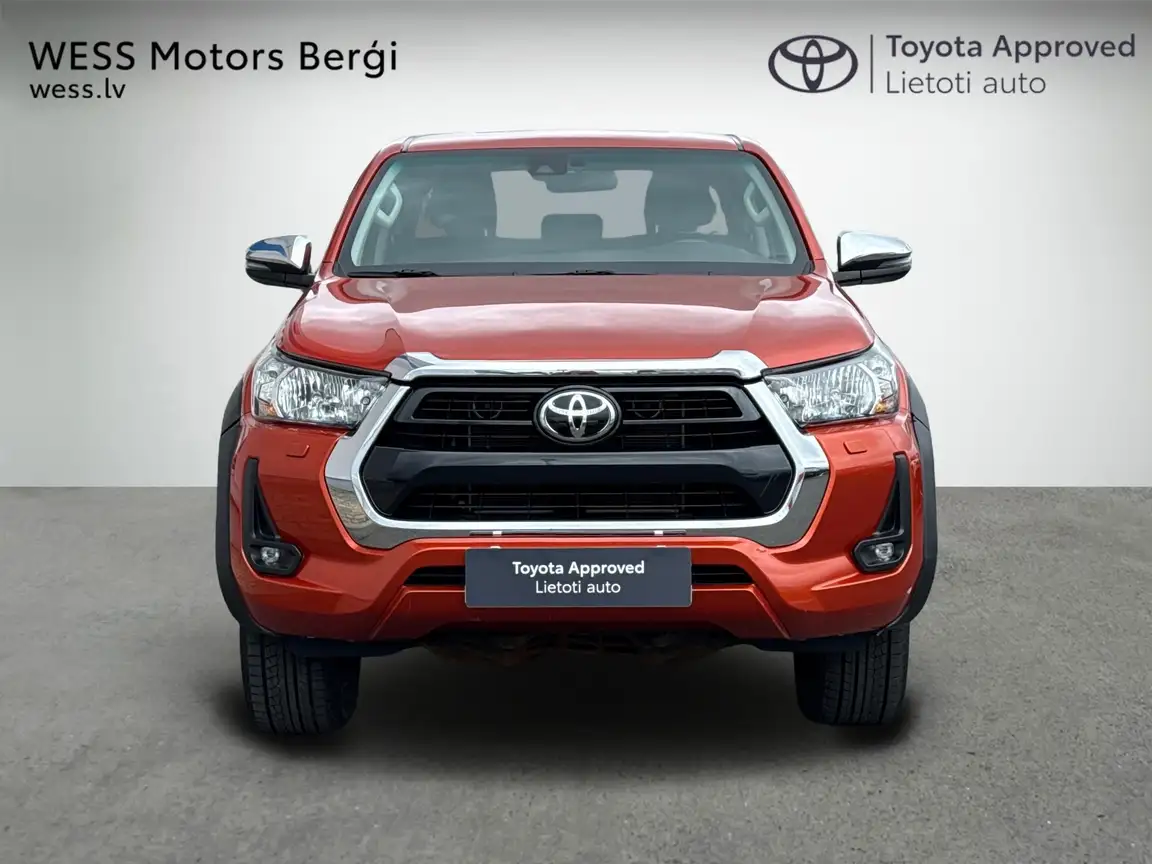 TOYOTA HILUX