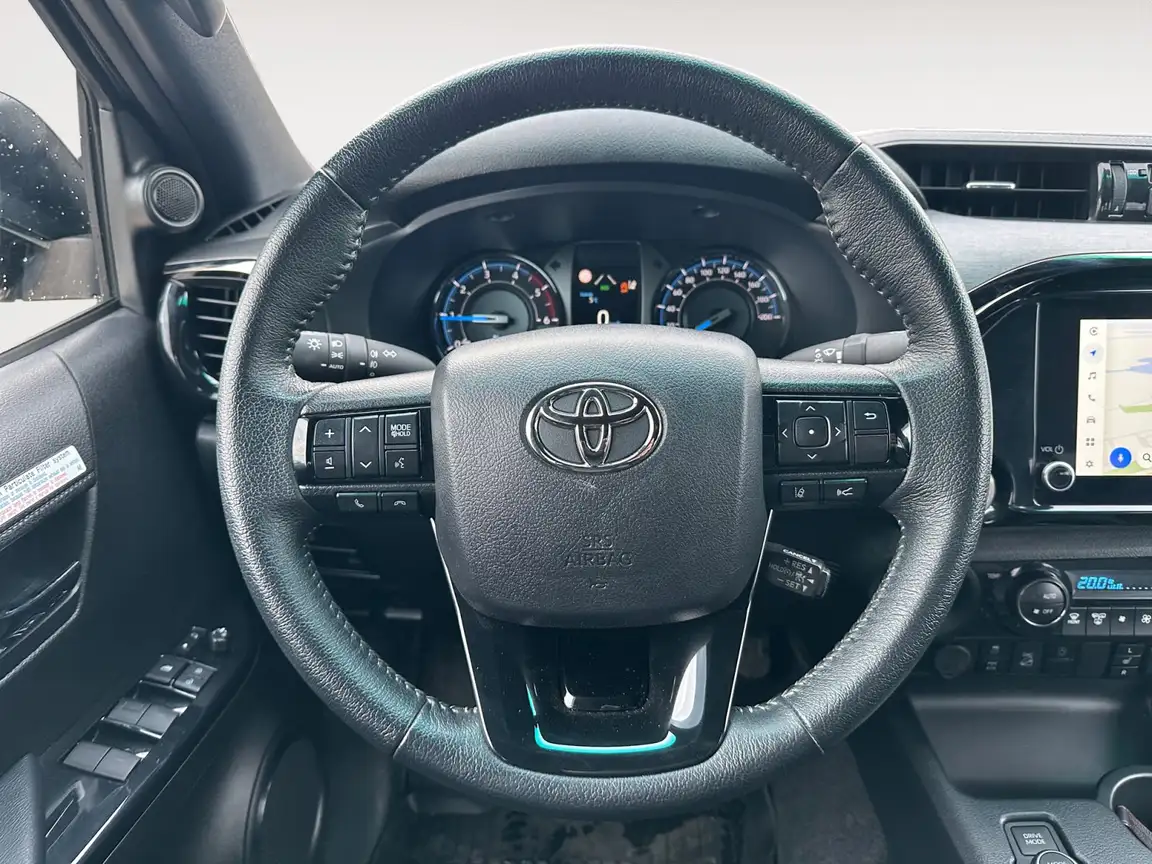 TOYOTA HILUX