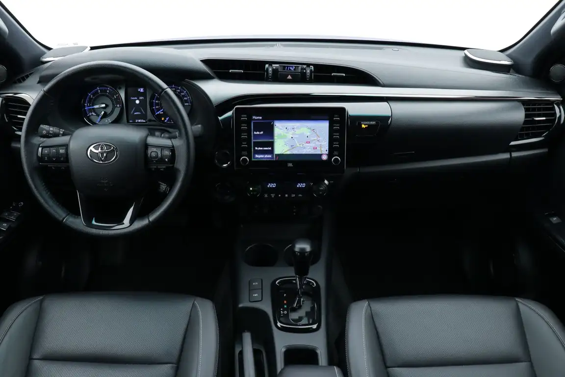 TOYOTA HILUX