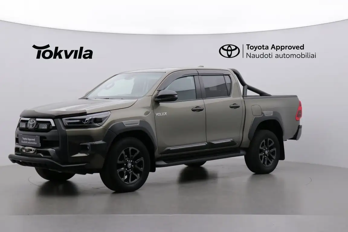 TOYOTA HILUX