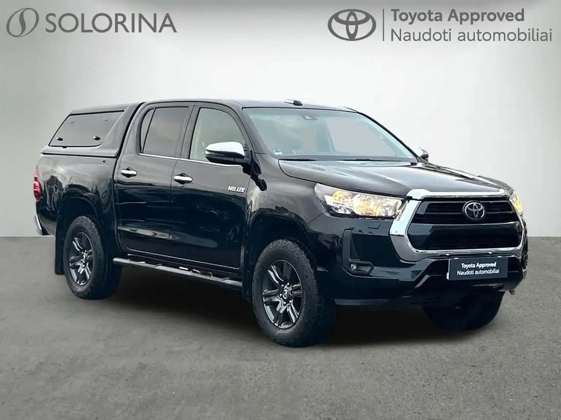 TOYOTA HILUX