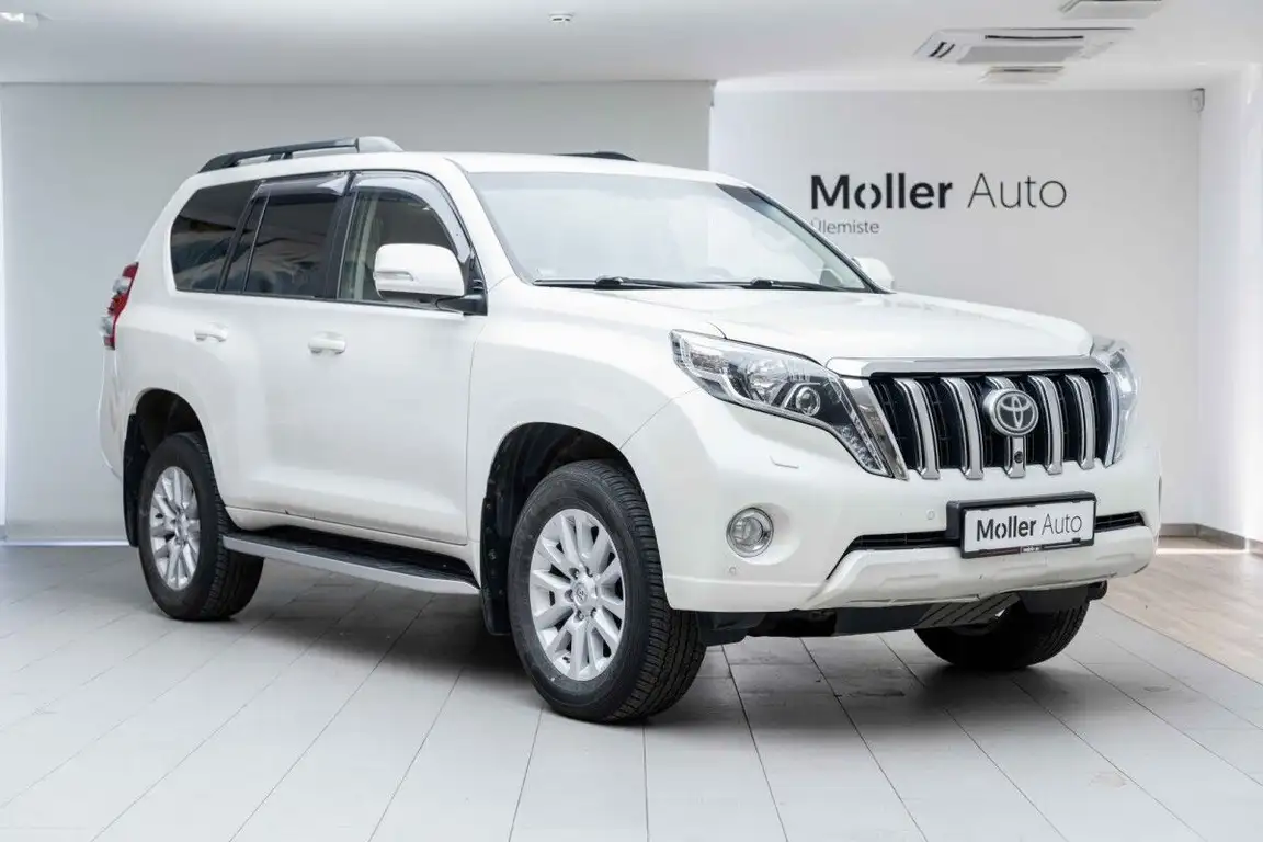 TOYOTA LAND CRUISER