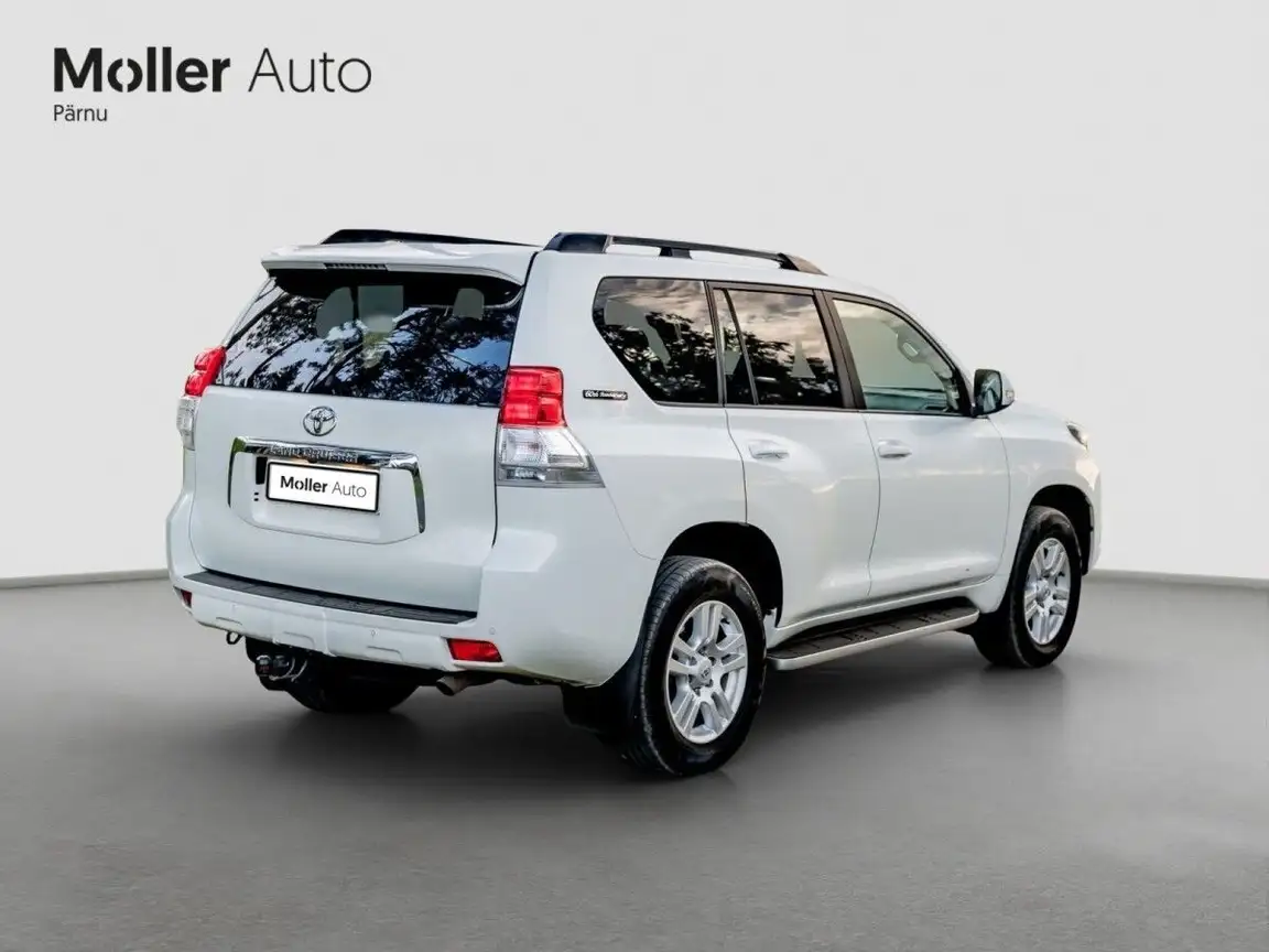 TOYOTA LAND CRUISER