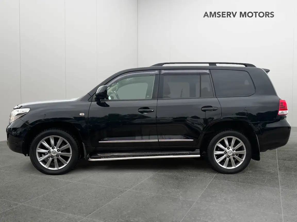TOYOTA LAND CRUISER