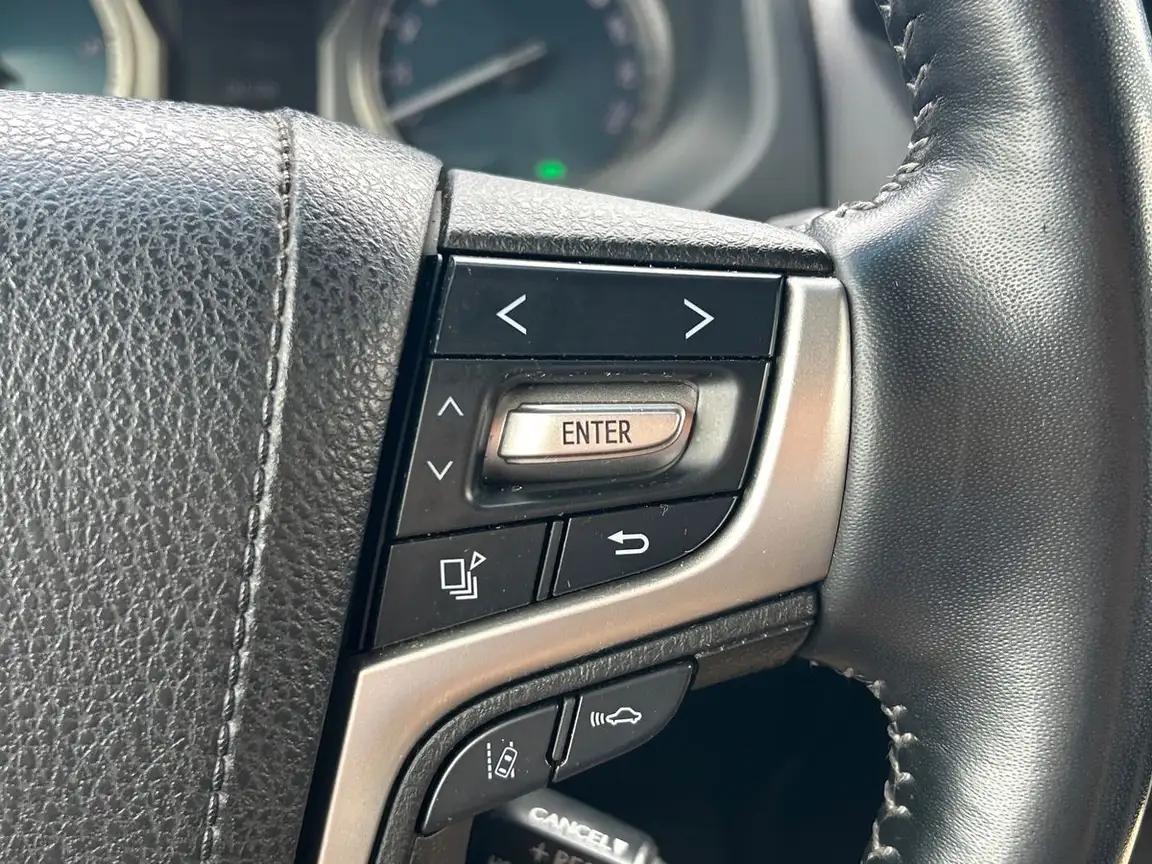 TOYOTA LAND CRUISER