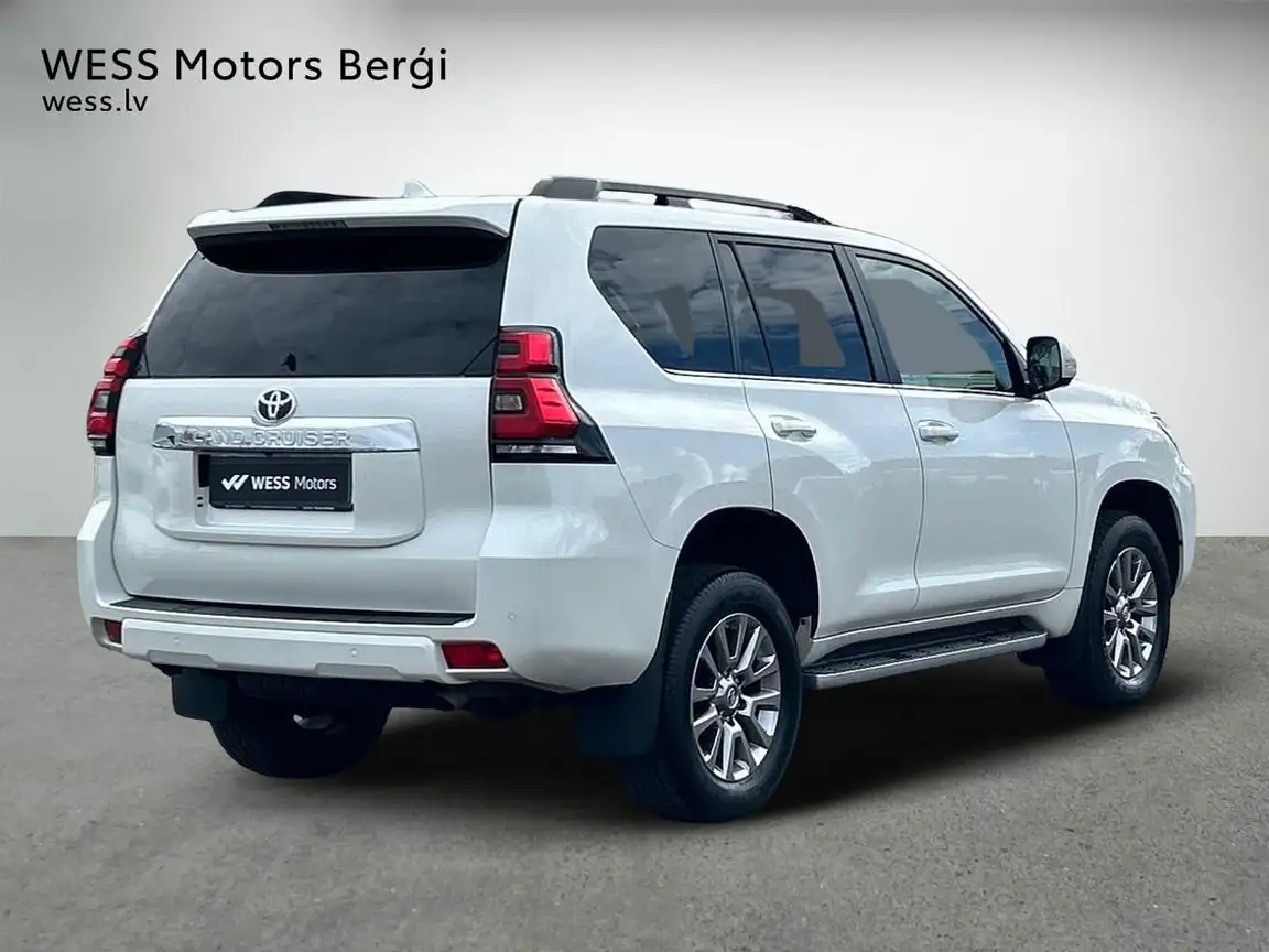 TOYOTA LAND CRUISER