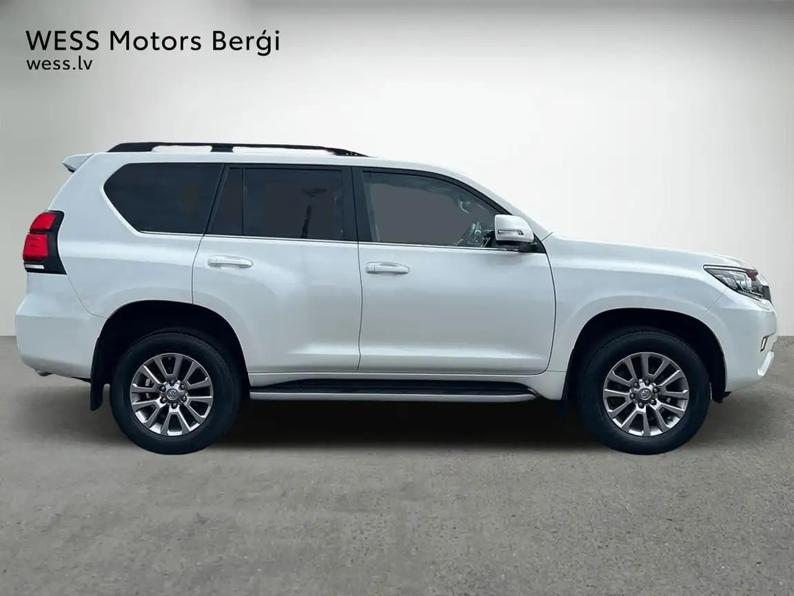 TOYOTA LAND CRUISER