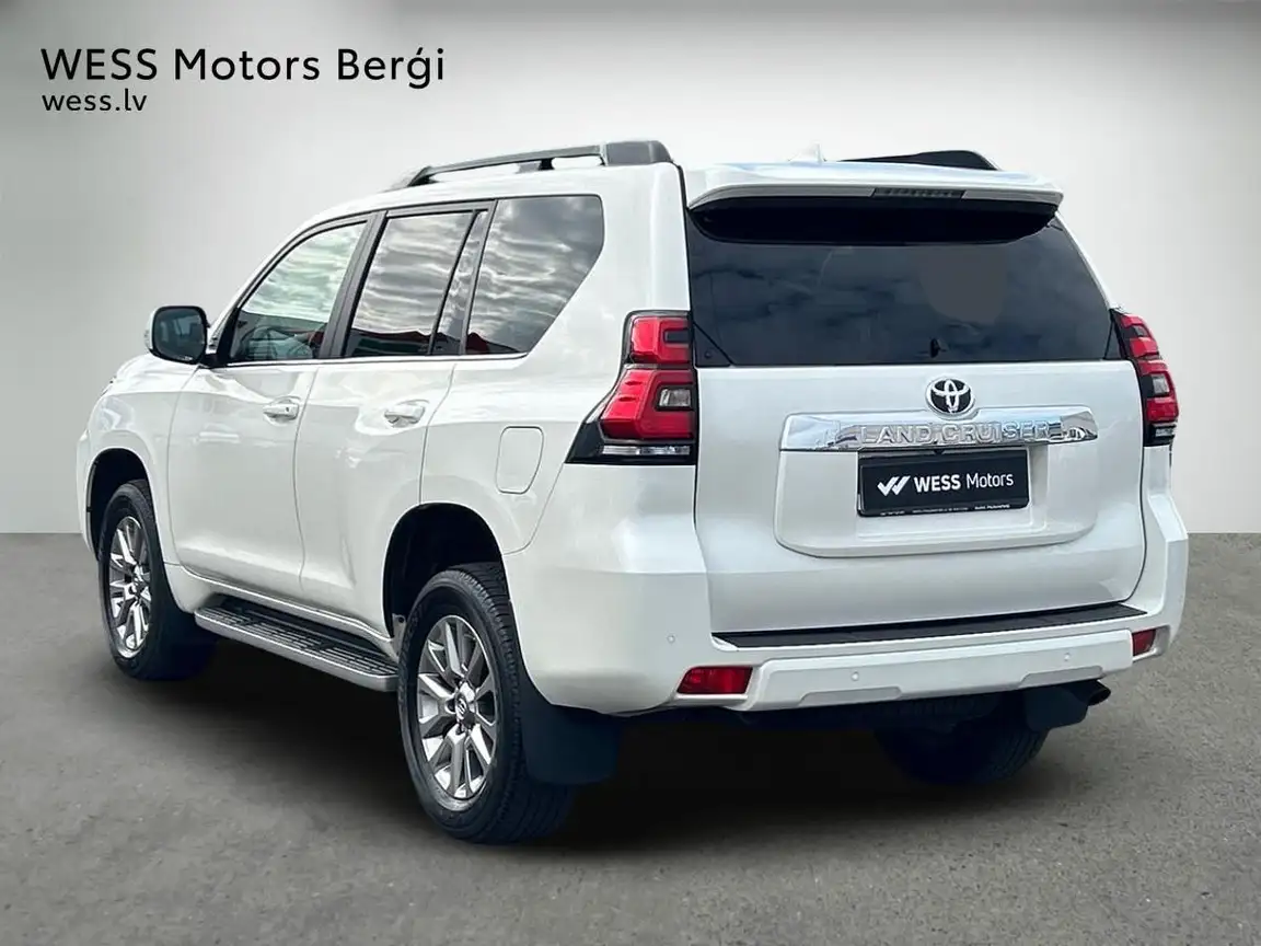 TOYOTA LAND CRUISER