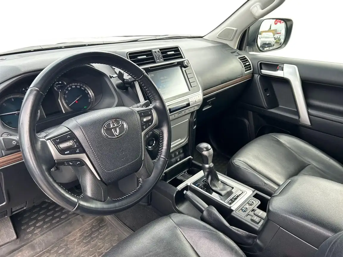 TOYOTA LAND CRUISER