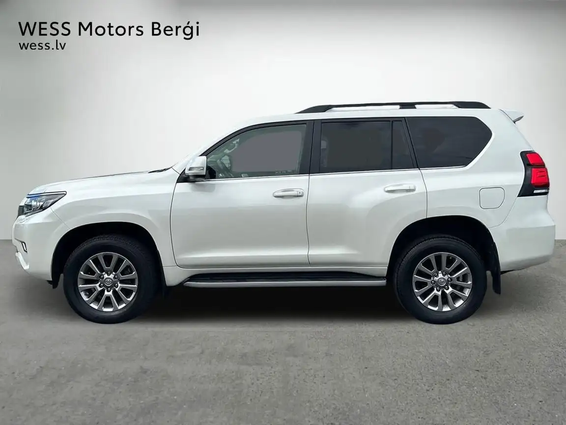 TOYOTA LAND CRUISER