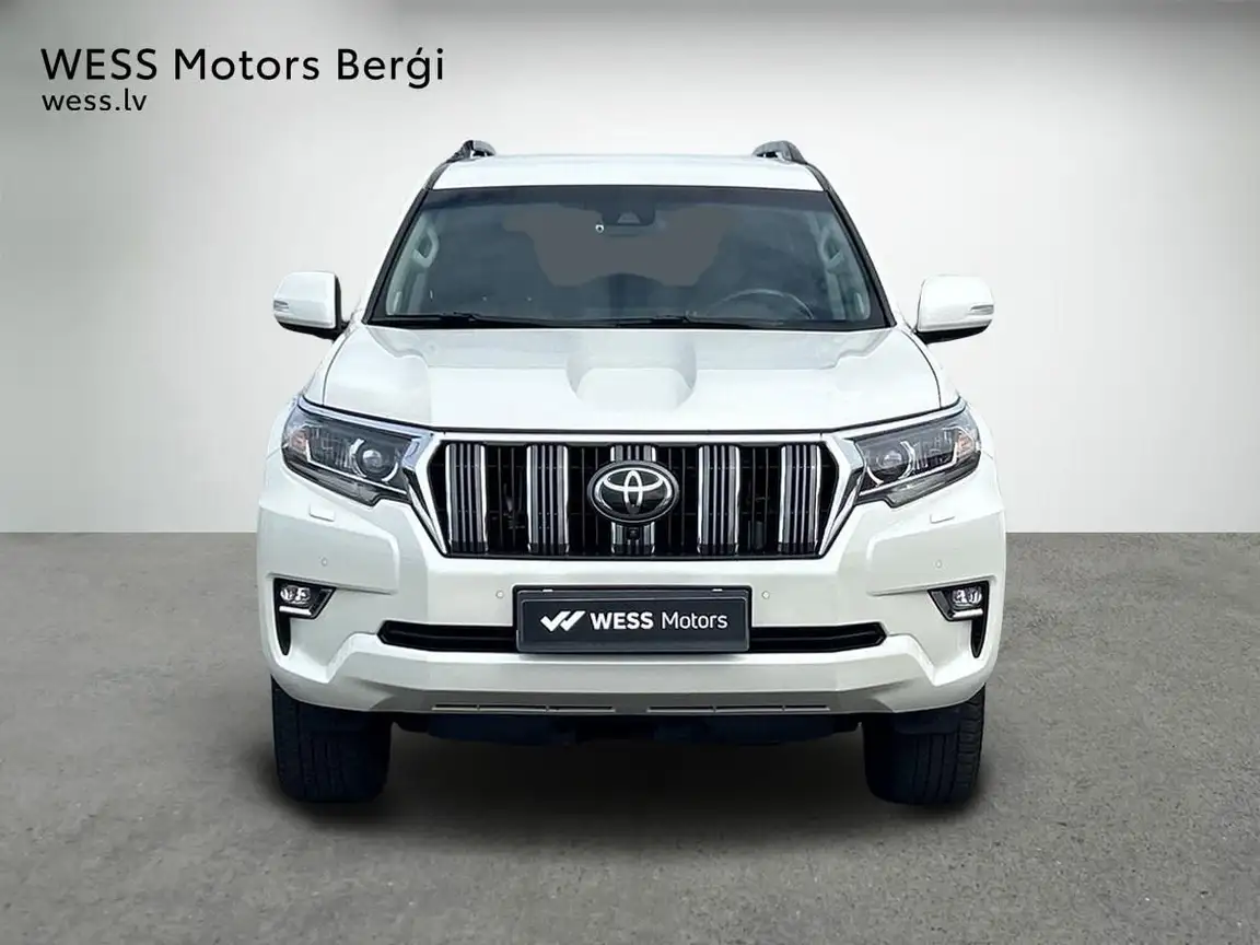 TOYOTA LAND CRUISER