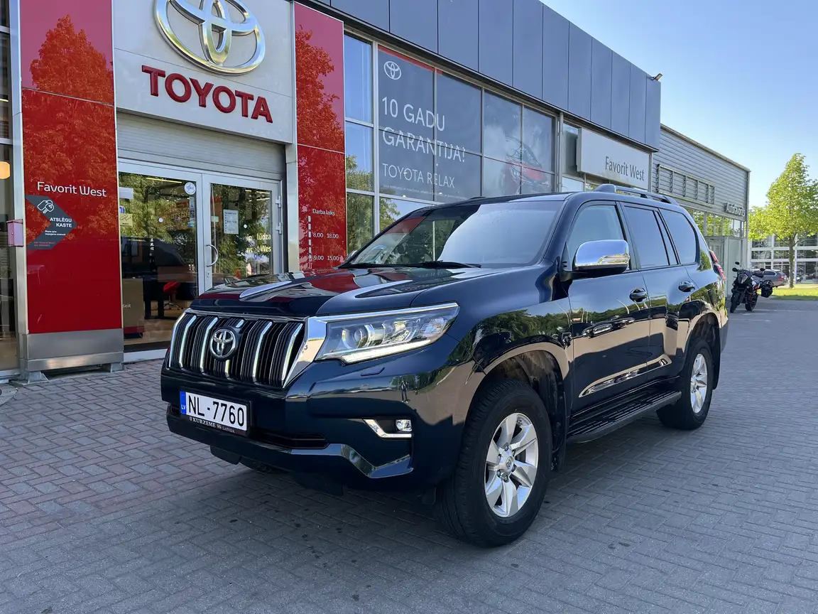 TOYOTA LAND CRUISER