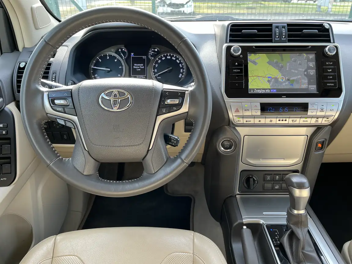 TOYOTA LAND CRUISER