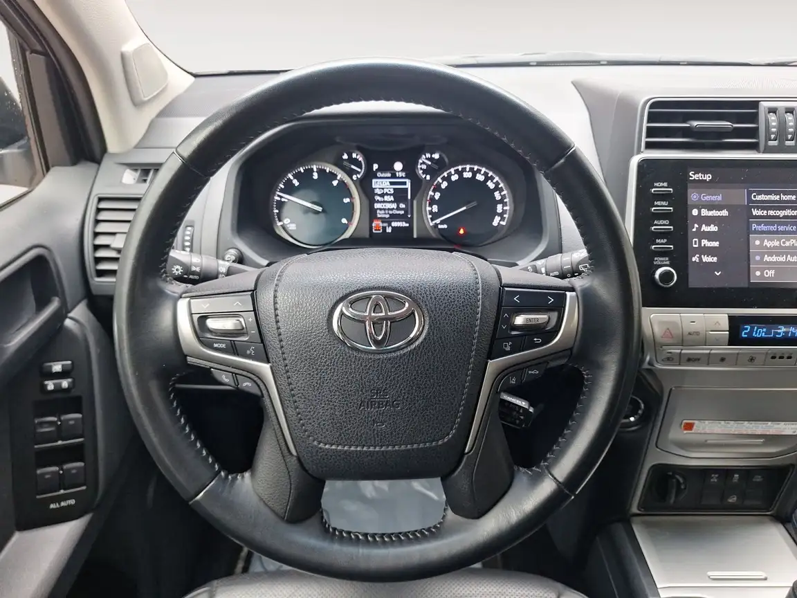 TOYOTA LAND CRUISER