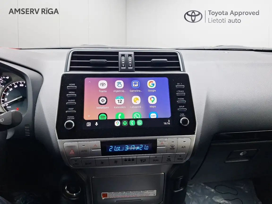 TOYOTA LAND CRUISER