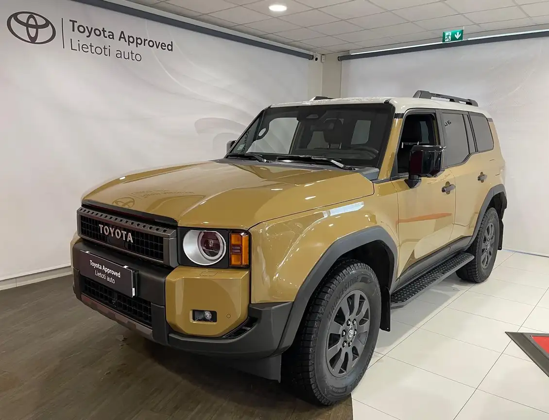 TOYOTA LAND CRUISER