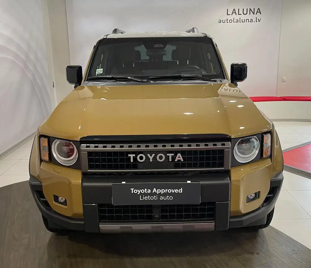 TOYOTA LAND CRUISER