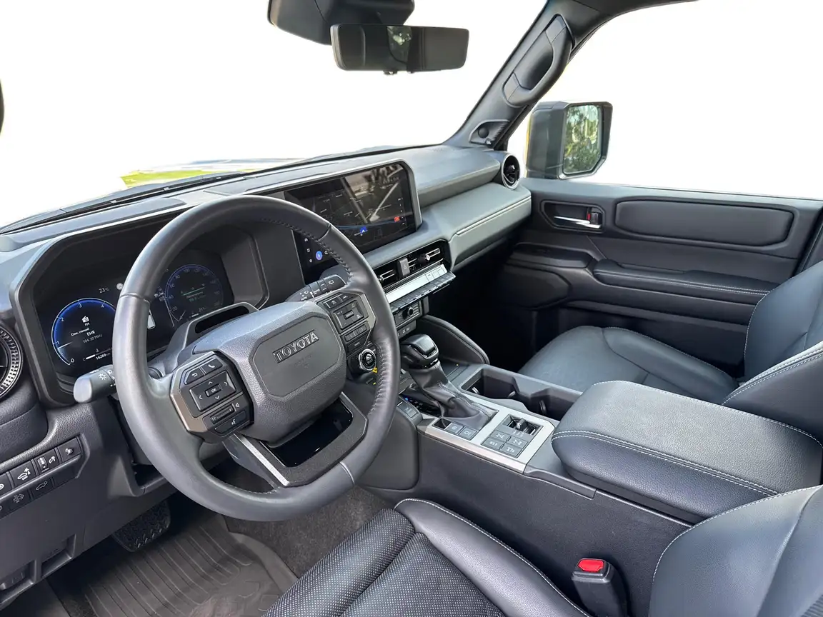 TOYOTA LAND CRUISER