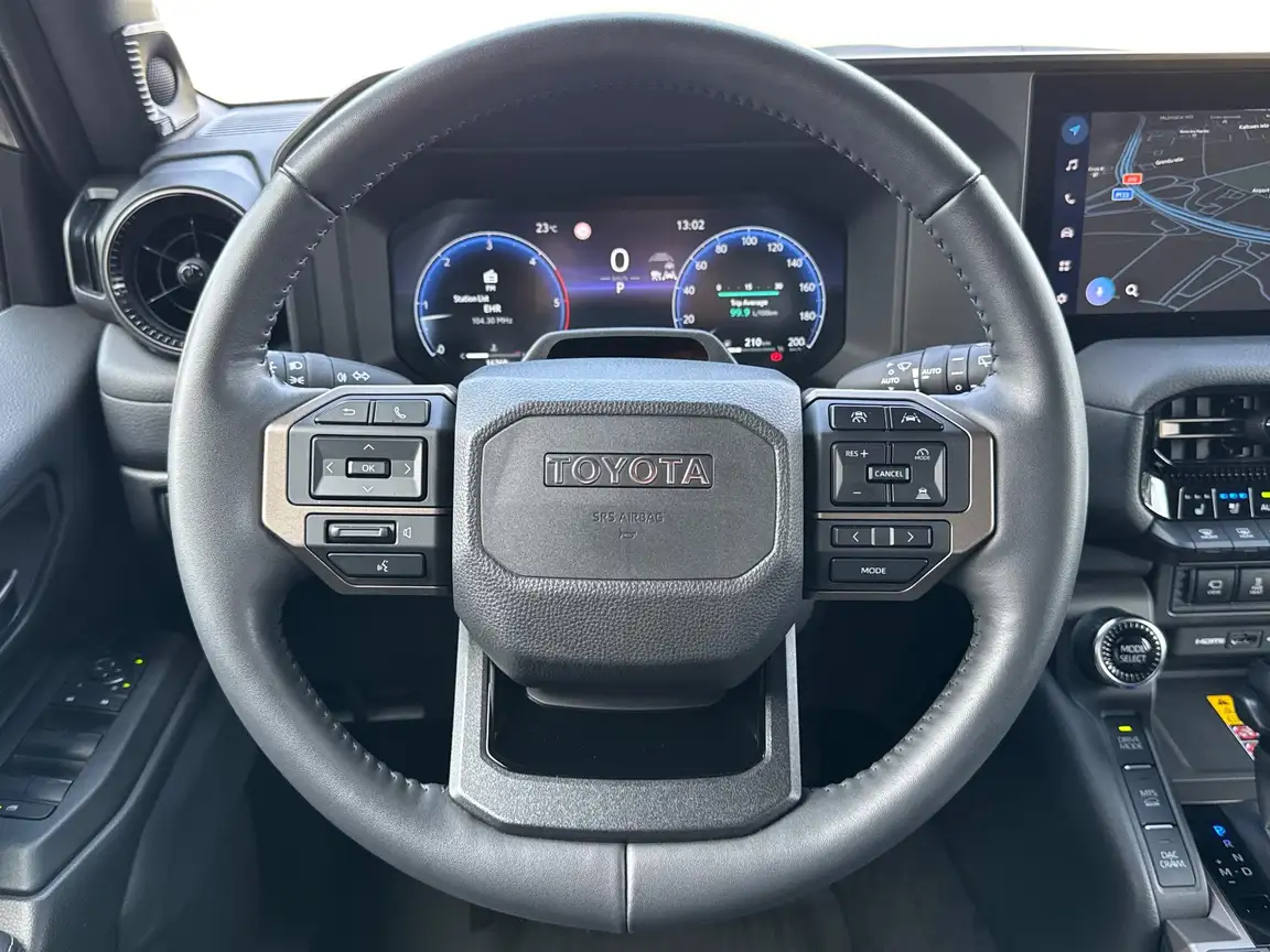 TOYOTA LAND CRUISER