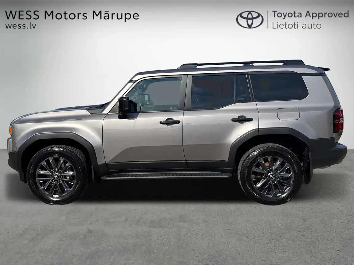 TOYOTA LAND CRUISER