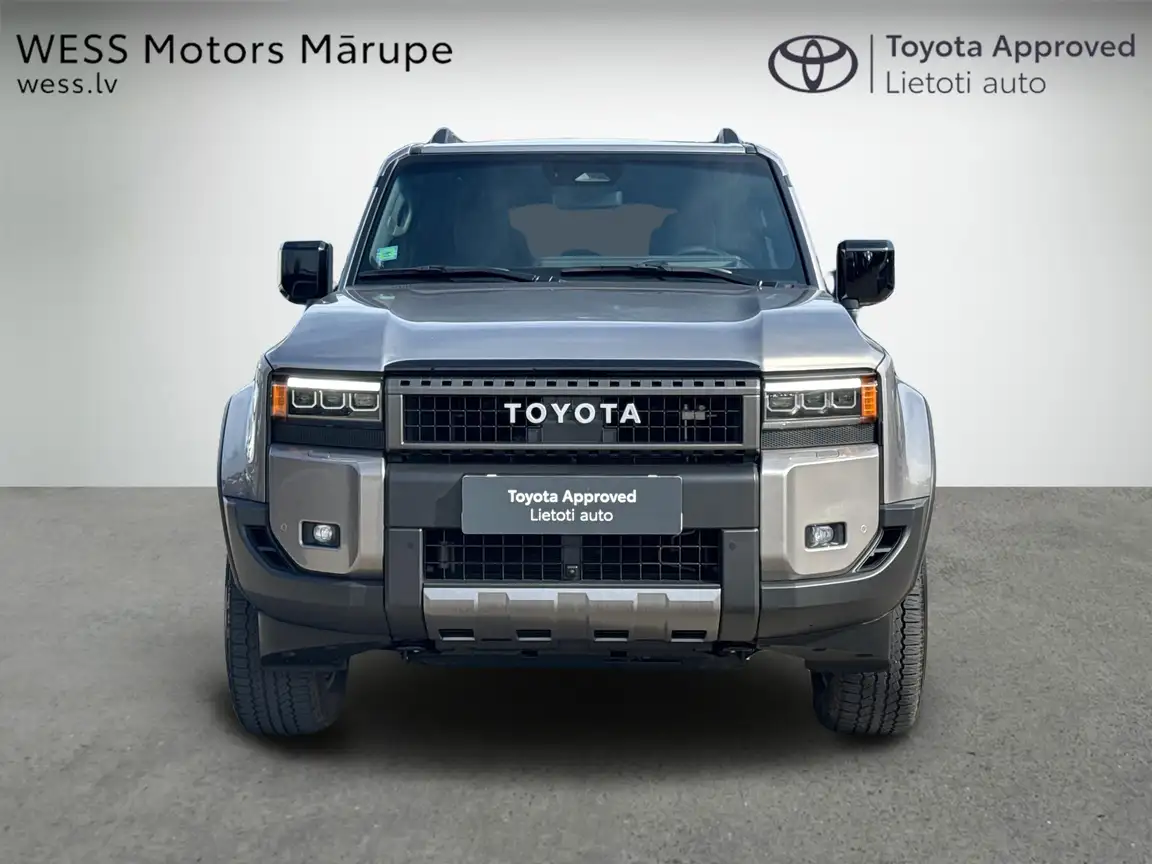 TOYOTA LAND CRUISER
