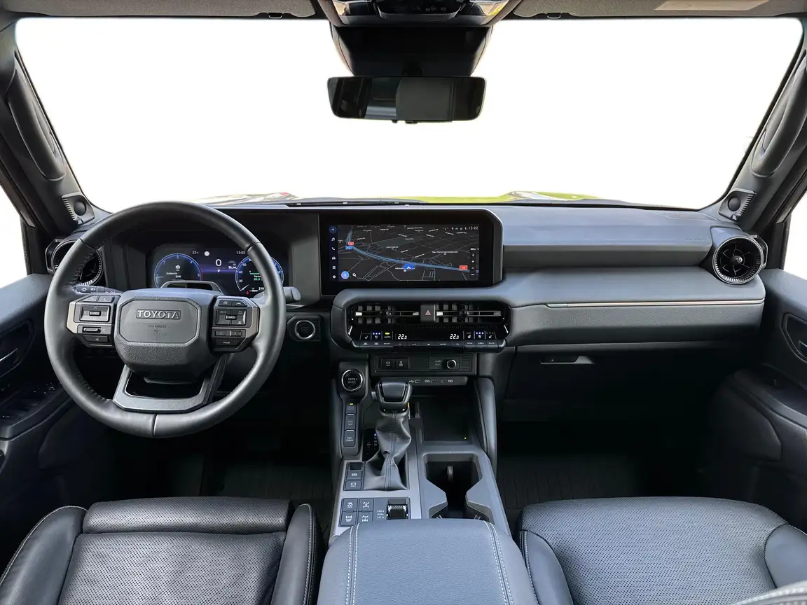 TOYOTA LAND CRUISER