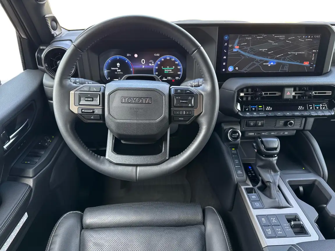 TOYOTA LAND CRUISER