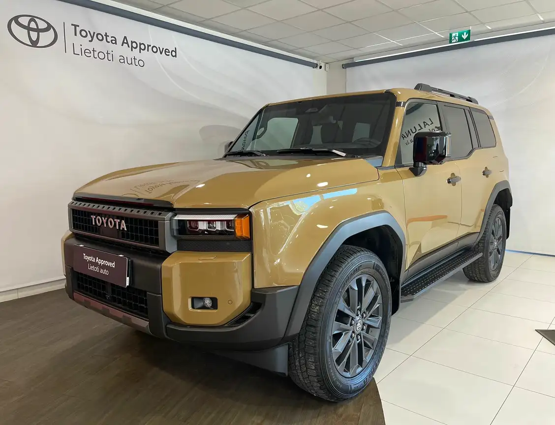 TOYOTA LAND CRUISER