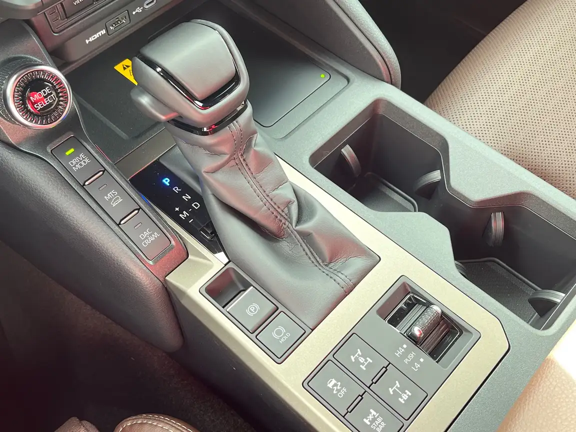 TOYOTA LAND CRUISER