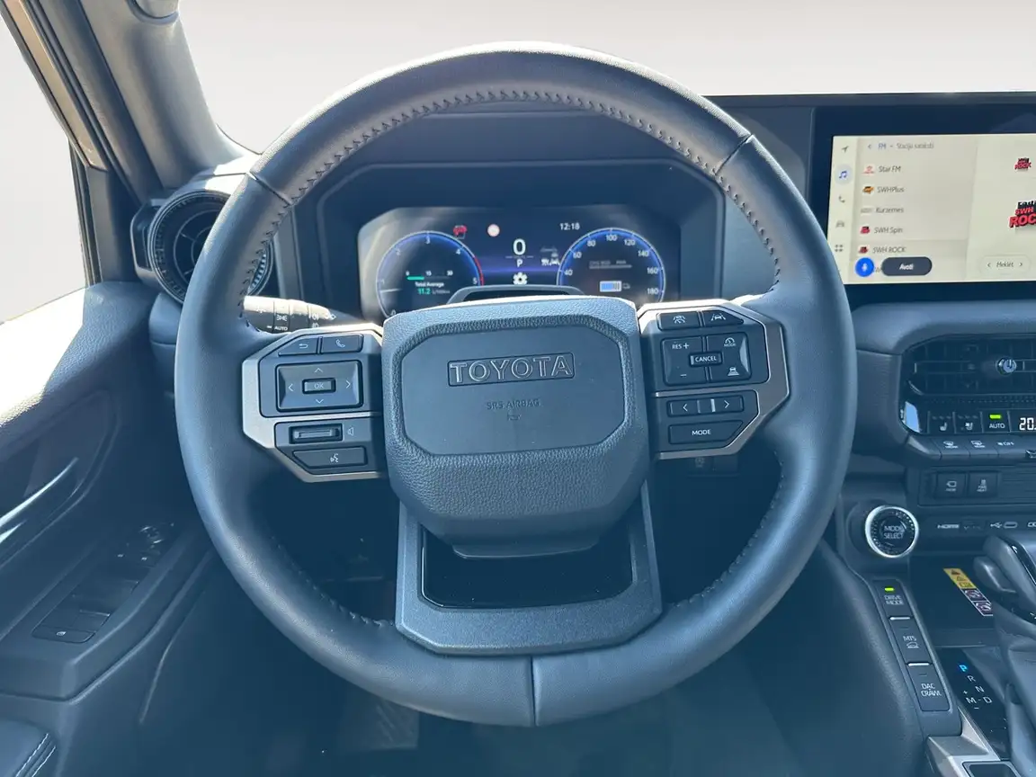 TOYOTA LAND CRUISER