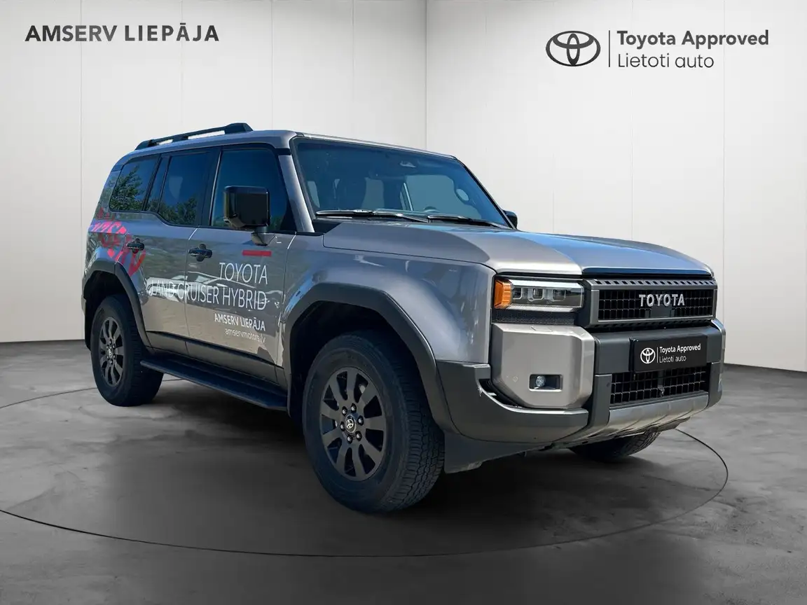 TOYOTA LAND CRUISER