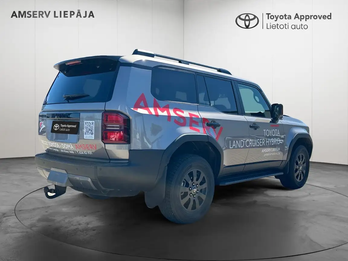 TOYOTA LAND CRUISER