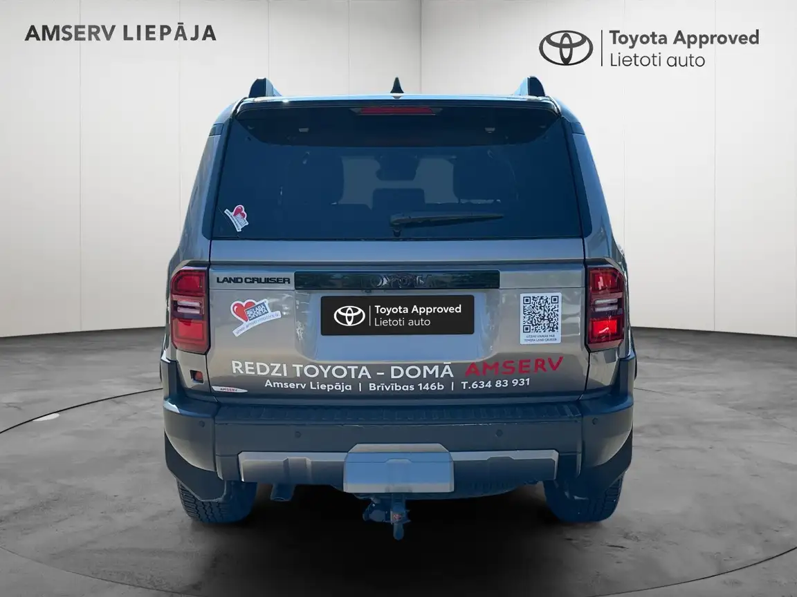 TOYOTA LAND CRUISER