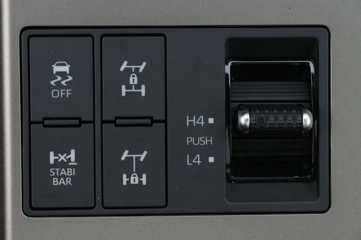 TOYOTA LAND CRUISER