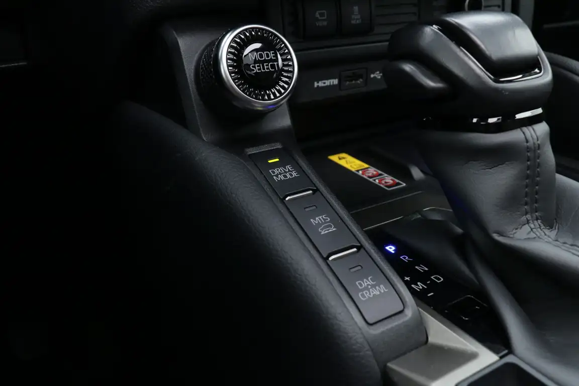TOYOTA LAND CRUISER