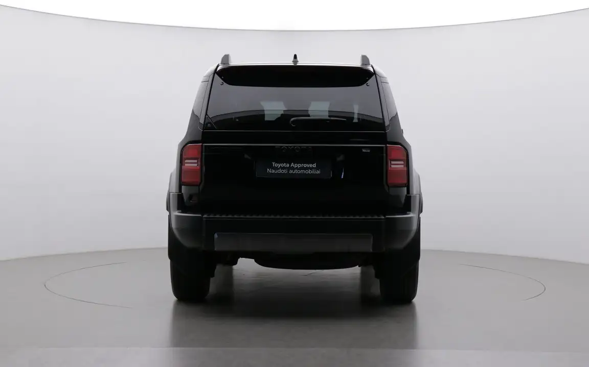 TOYOTA LAND CRUISER