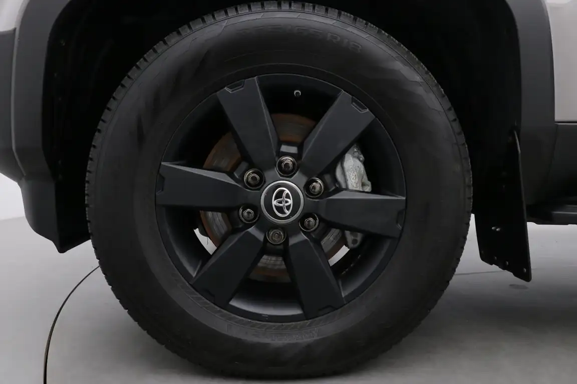 TOYOTA LAND CRUISER