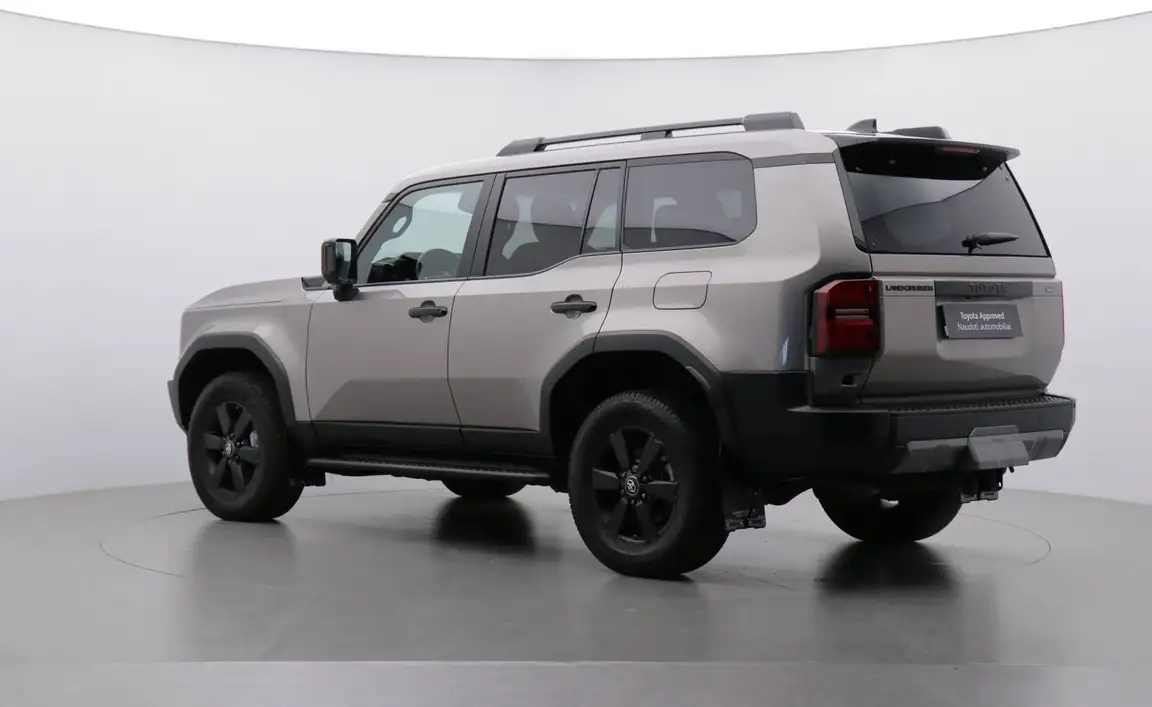 TOYOTA LAND CRUISER