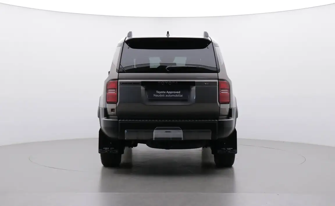 TOYOTA LAND CRUISER